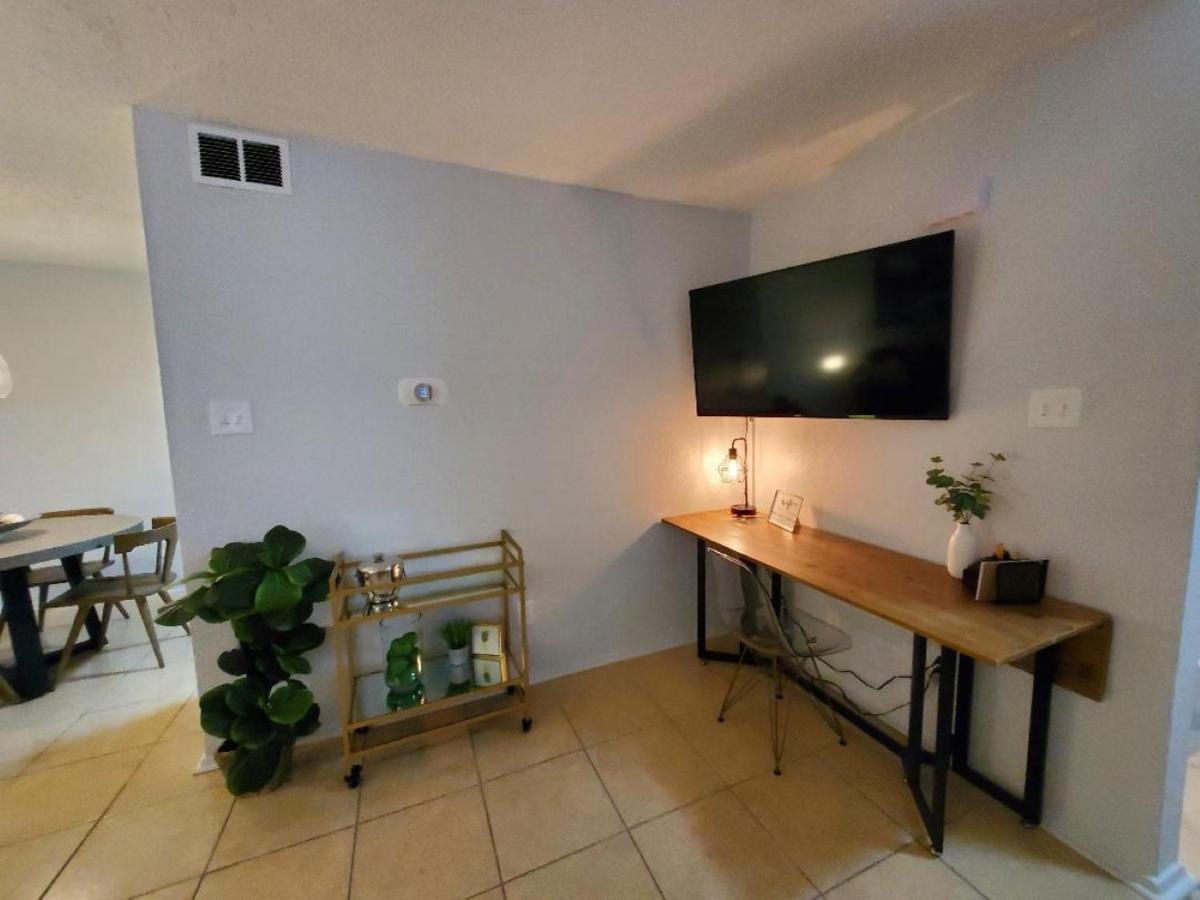 Condo Near Downtown Austin - 2Br Екстериор снимка