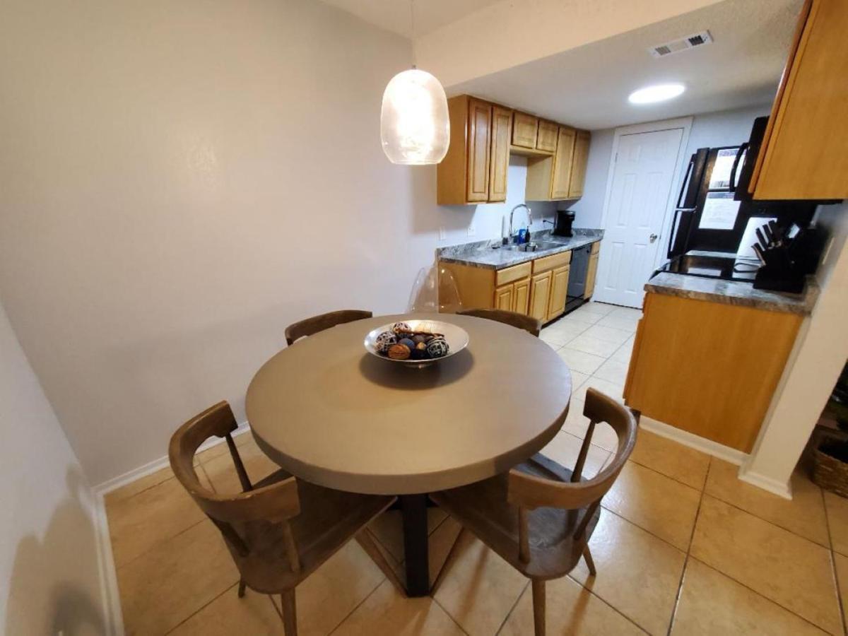 Condo Near Downtown Austin - 2Br Екстериор снимка